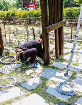 Installation of peop…